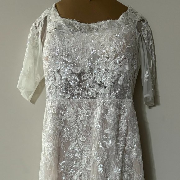 Wedding Dress - Picture 7 of 8